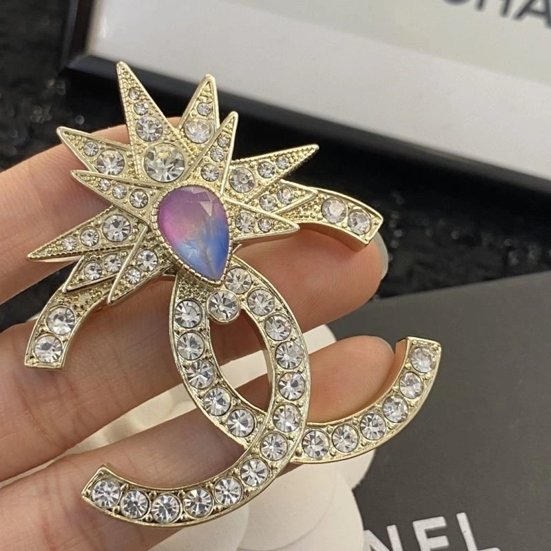 Chanel Brooches Elegant 225428
