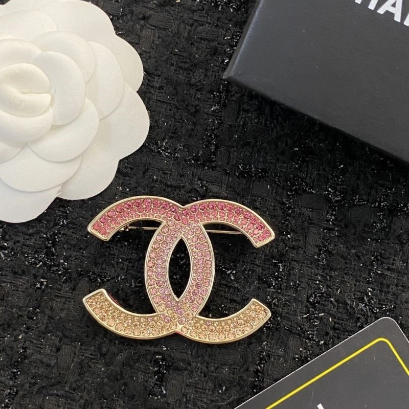 Chanel Brooches EyeCatching 225411