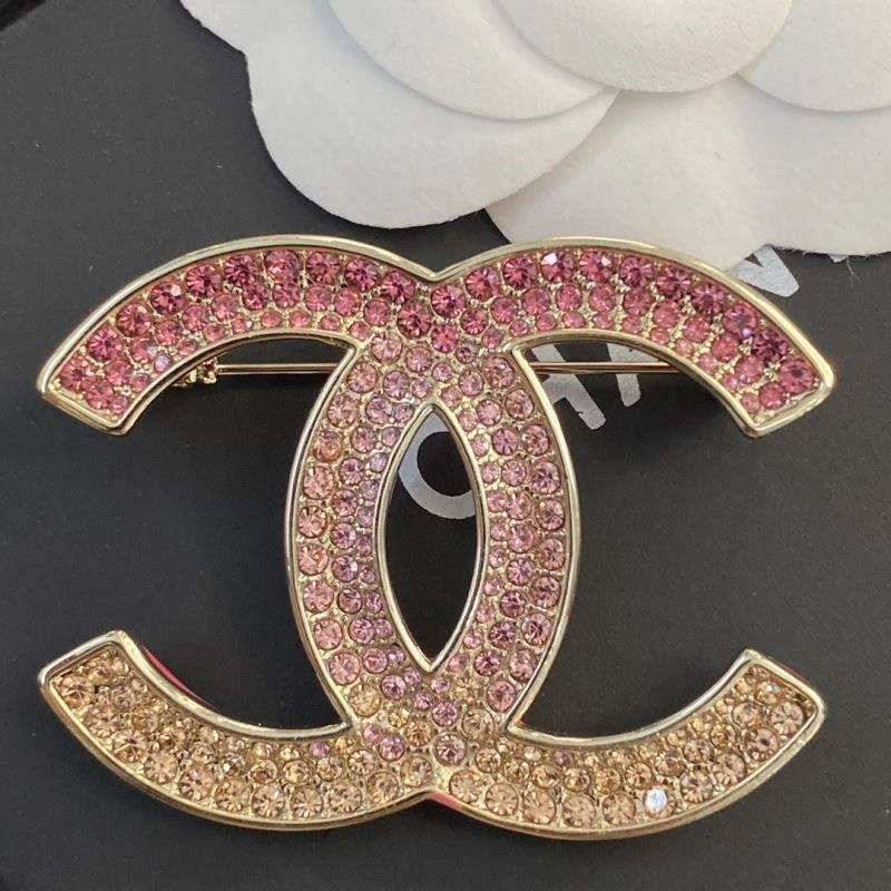 Chanel Brooches EyeCatching 225411