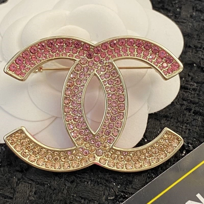 Chanel Brooches EyeCatching 225411