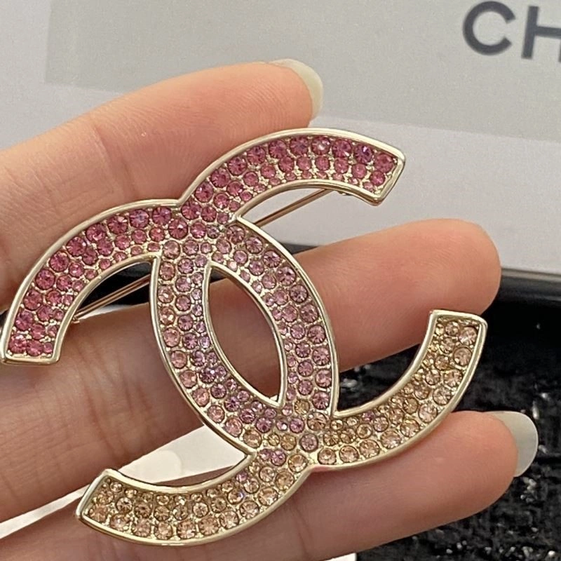 Chanel Brooches EyeCatching 225411