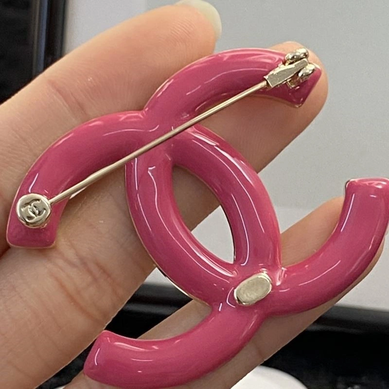Chanel Brooches EyeCatching 225411