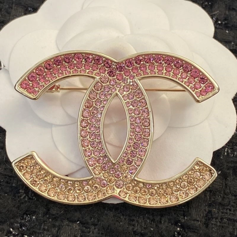 Chanel Brooches EyeCatching 225411
