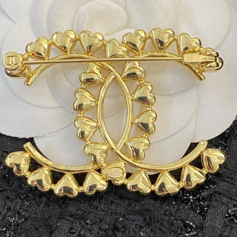 Compact Chanel Brooches 225505