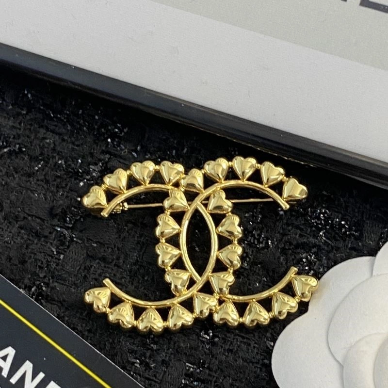 Compact Chanel Brooches 225505