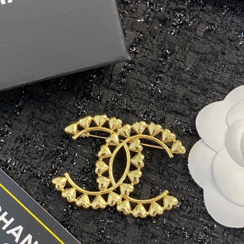 Compact Chanel Brooches 225505