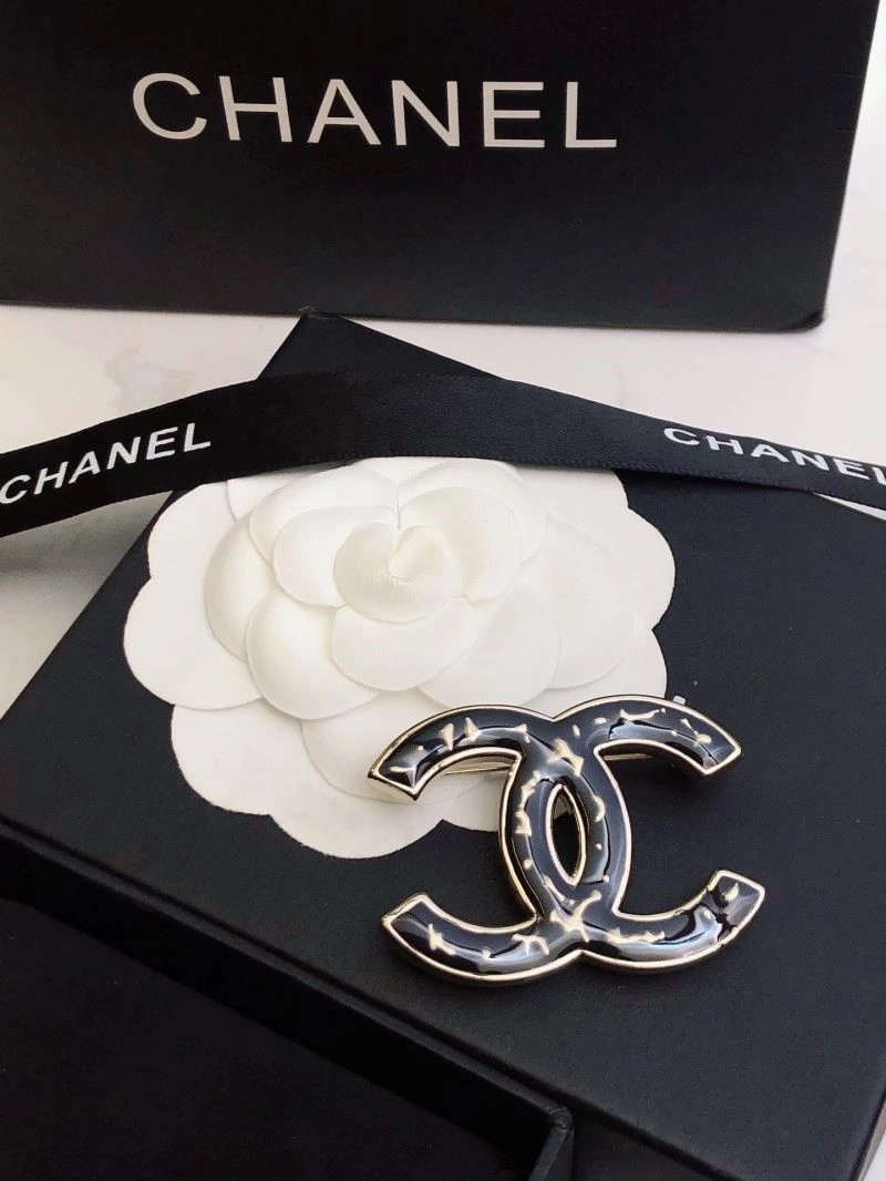 Chanel Brooches Lightweight 225504