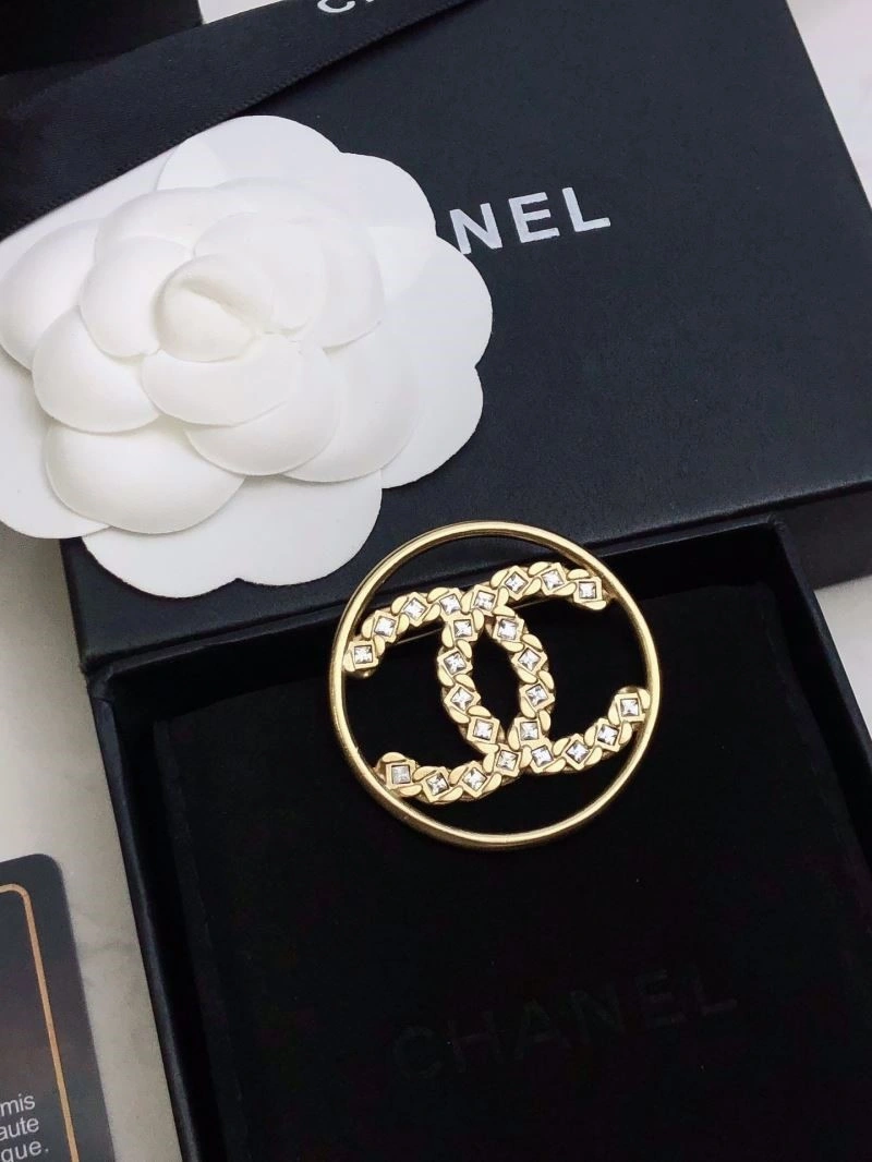 Packable Chanel Brooches 225415