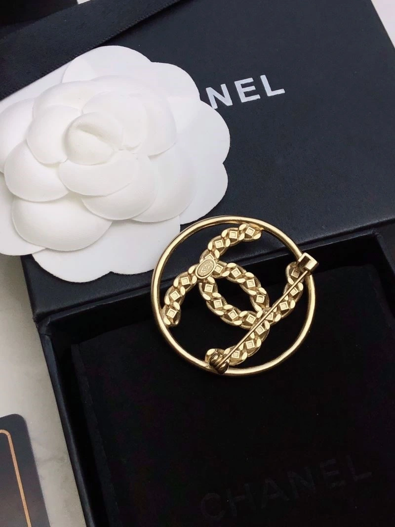 Packable Chanel Brooches 225415
