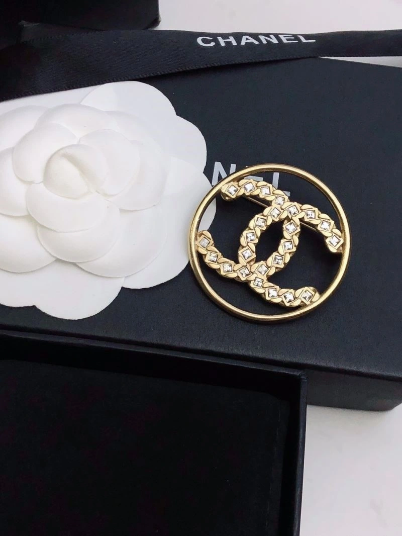 Packable Chanel Brooches 225415