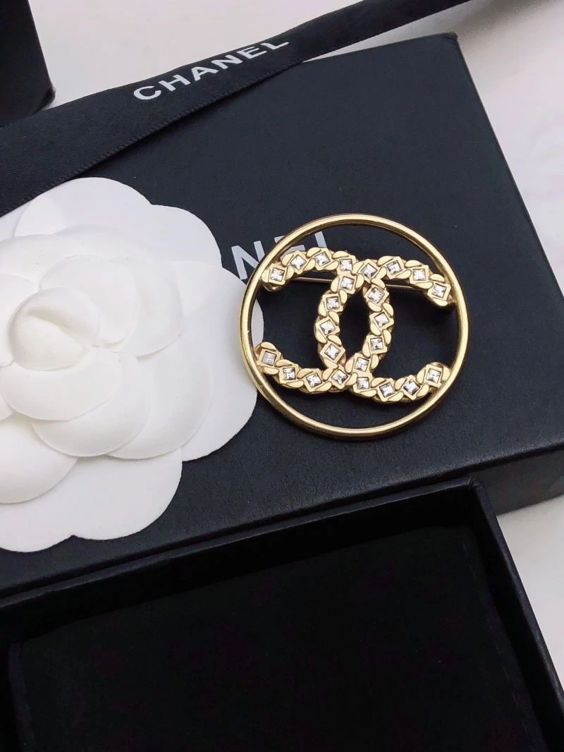 Packable Chanel Brooches 225415
