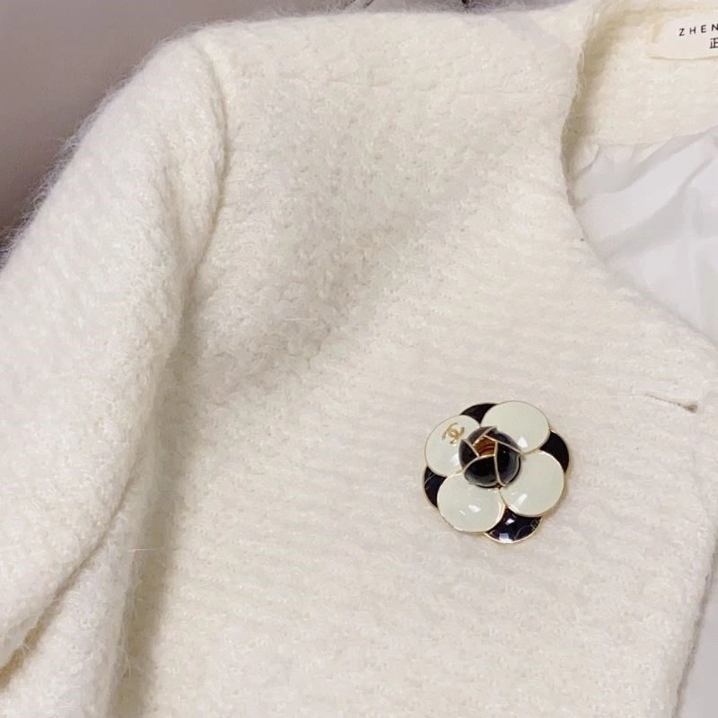 OnTrend Chanel Brooches 224455