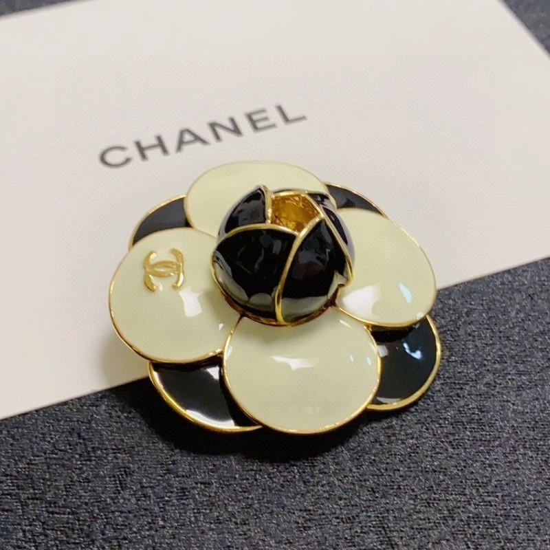 OnTrend Chanel Brooches 224455