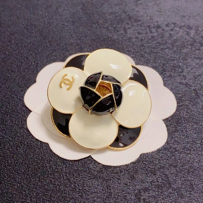 OnTrend Chanel Brooches 224455
