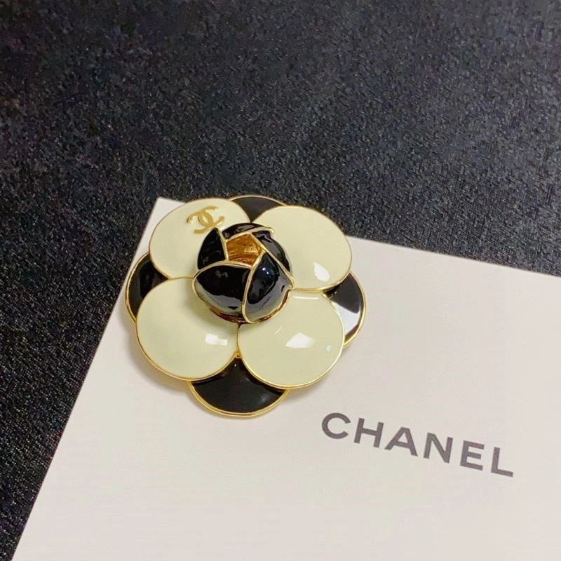 OnTrend Chanel Brooches 224455