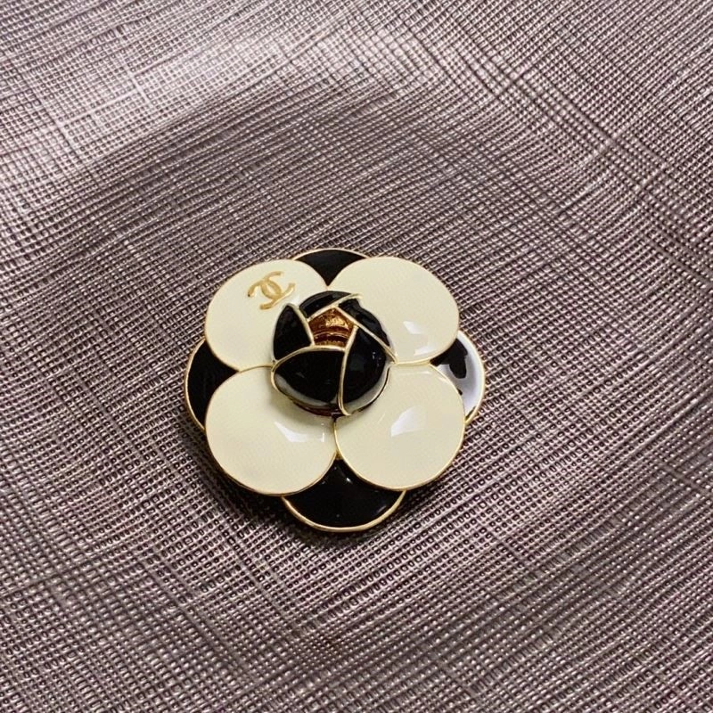 OnTrend Chanel Brooches 224455