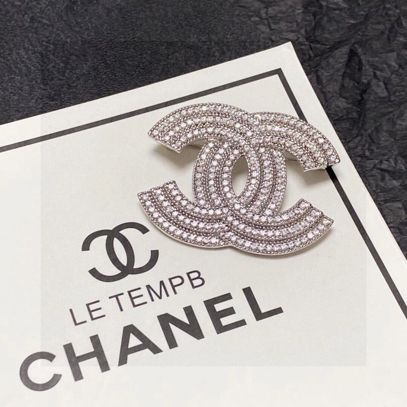 Attractive Chanel Brooches 224447