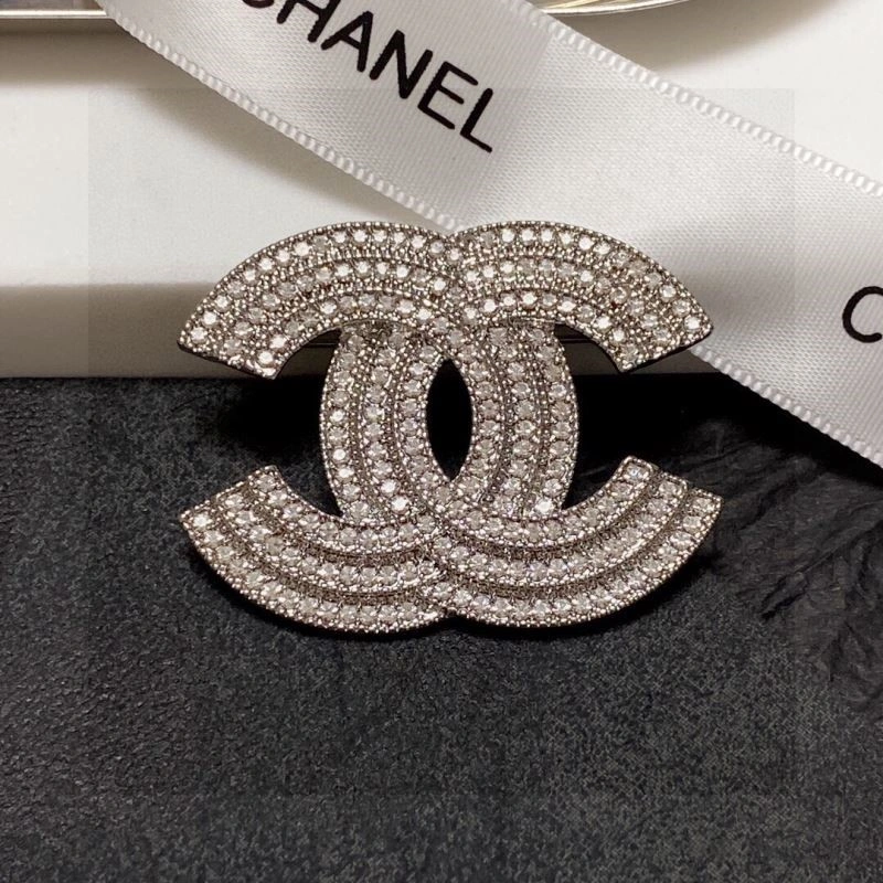 Attractive Chanel Brooches 224447