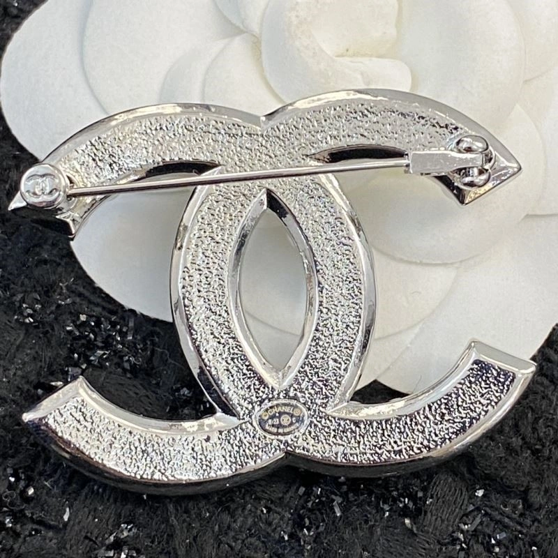 Colorful Chanel Brooches 224450