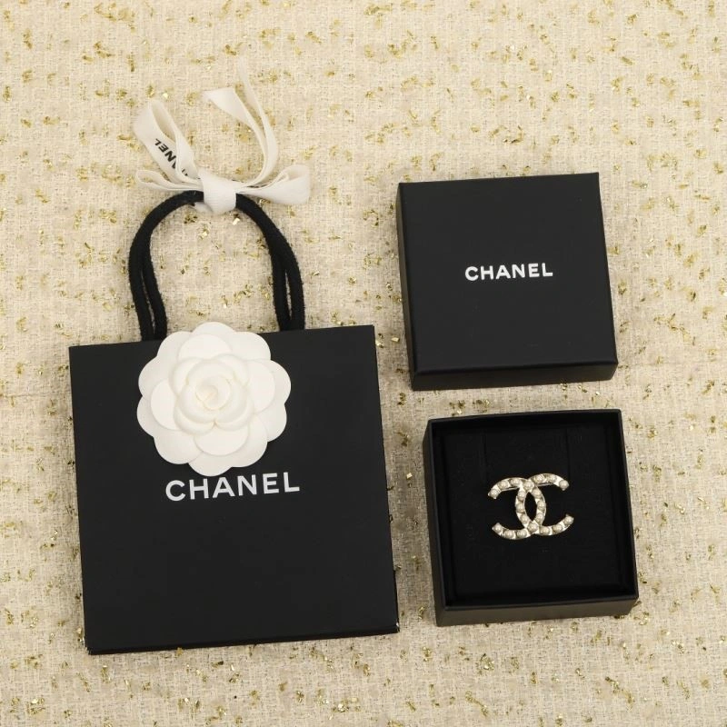 Chanel Brooches Bold 224441