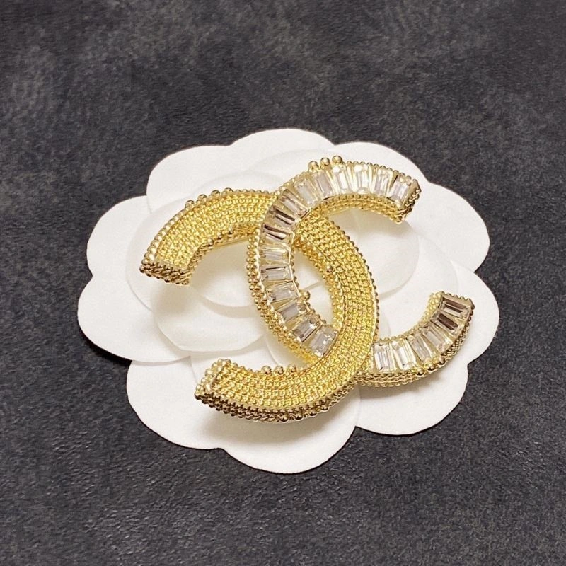 Sporty Chanel Brooches 224432