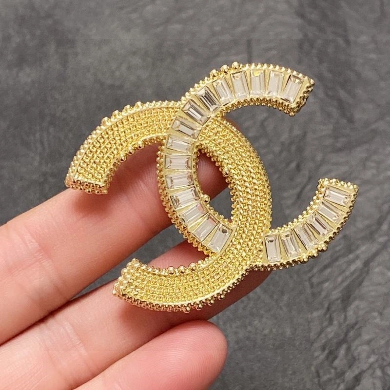 Sporty Chanel Brooches 224432
