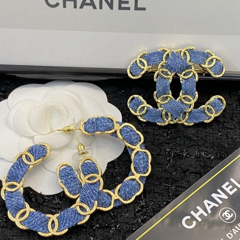 Chanel Brooches Durable 224436