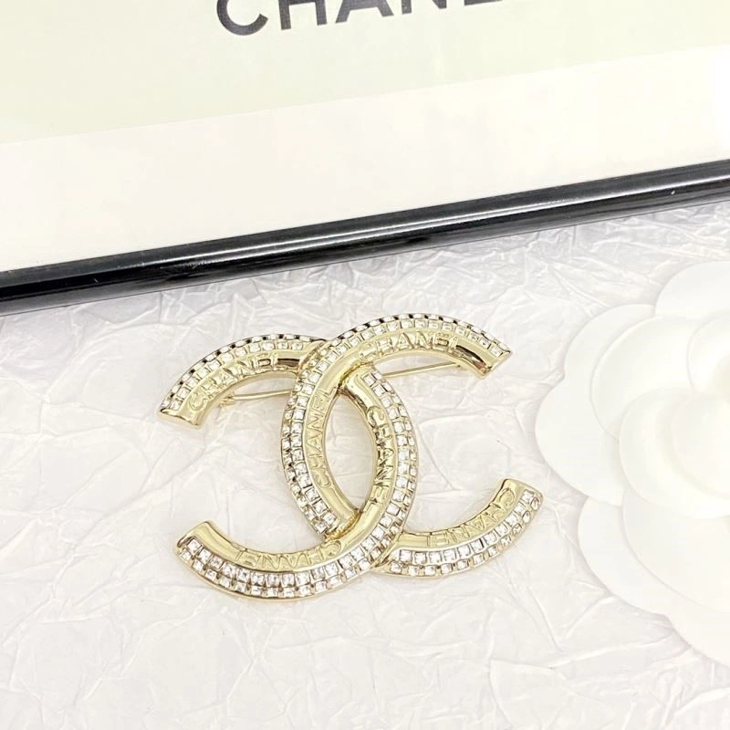 WrinkleFree Chanel Brooches 224431
