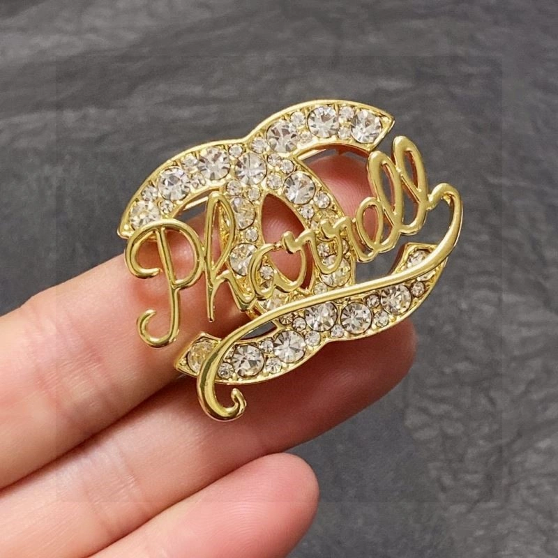 Trendsetting Chanel Brooches 224430