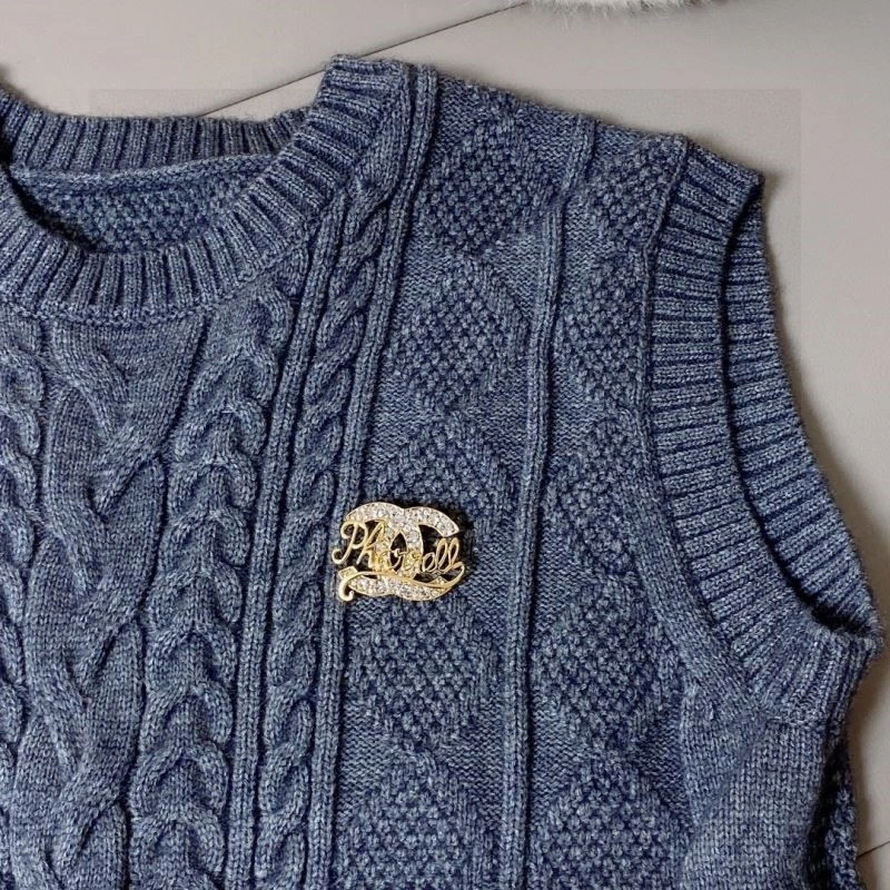 Trendsetting Chanel Brooches 224430