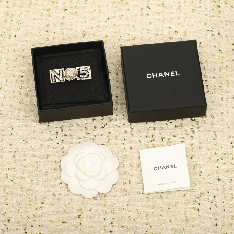 SmartChoice Chanel Brooches 224425