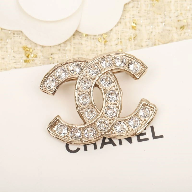 Cozy Chanel Brooches 224490