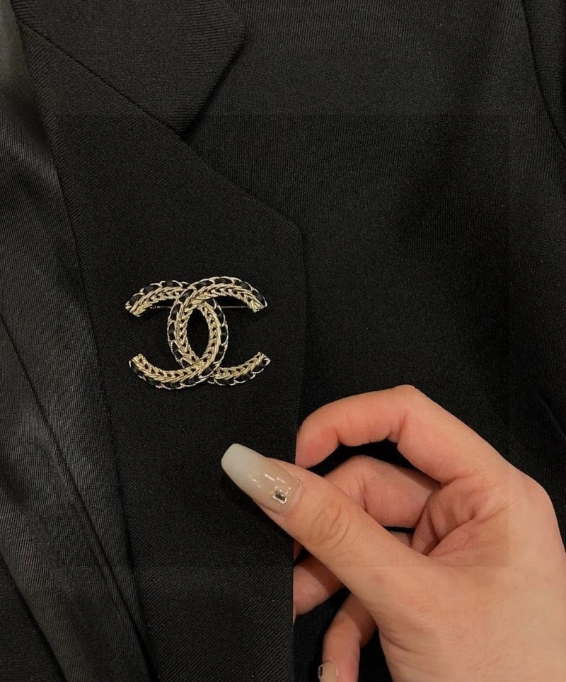 Popular Chanel Brooches 224434