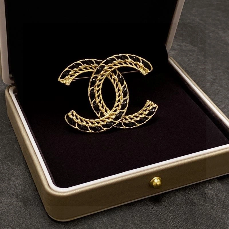 Popular Chanel Brooches 224434