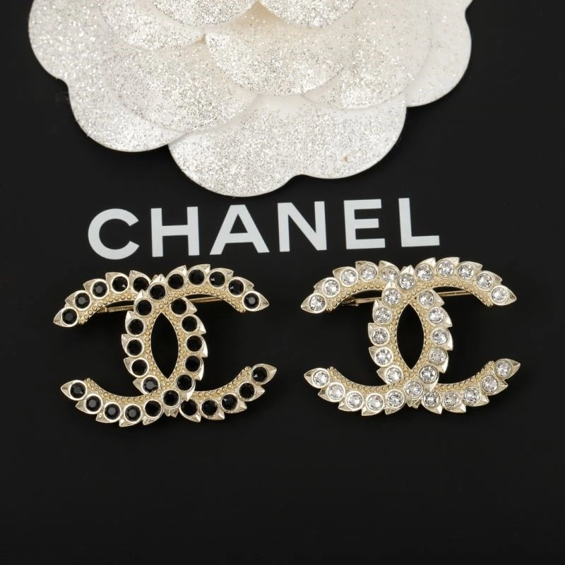 Attractive Chanel Brooches 224424
