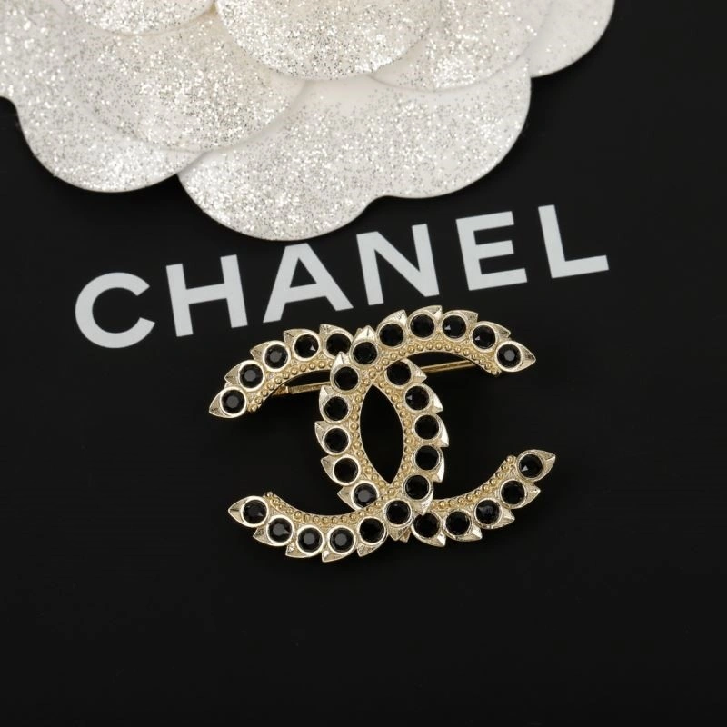 Attractive Chanel Brooches 224424