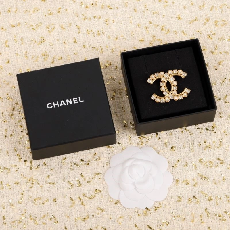Chanel Brooches Lightweight 224418
