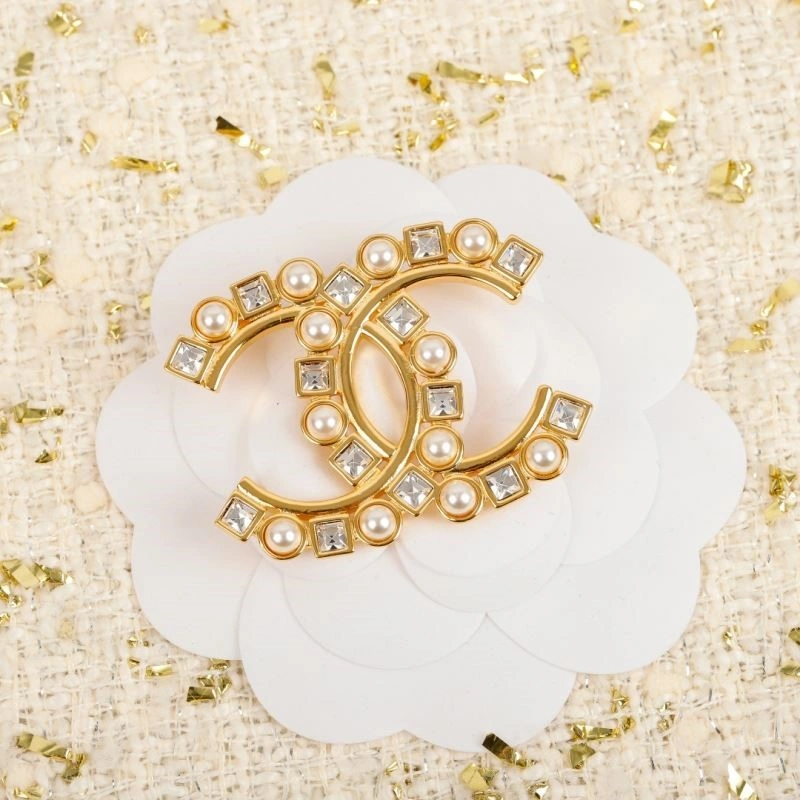 Chanel Brooches Lightweight 224418