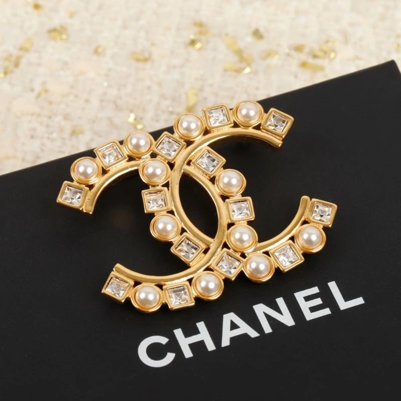 Chanel Brooches Lightweight 224418