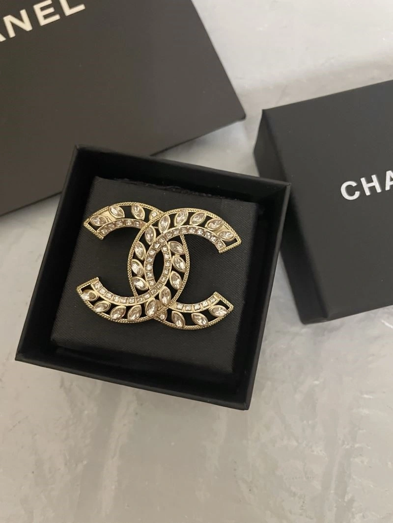 Seasonal Chanel Brooches 224427