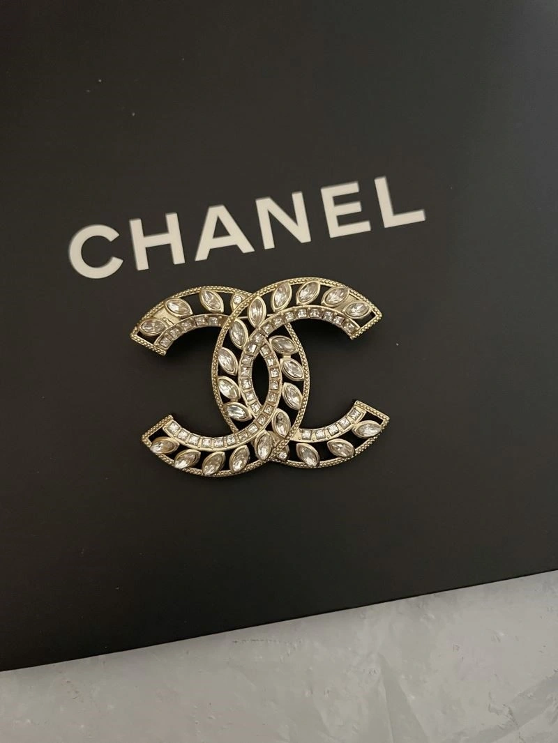 Seasonal Chanel Brooches 224427