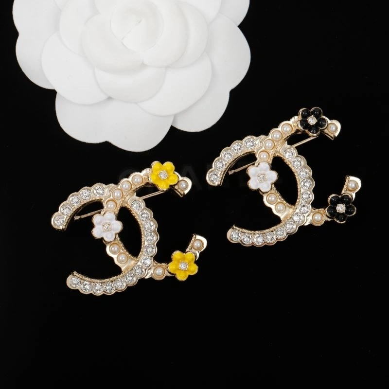 Chanel Brooches StreetReady 224417