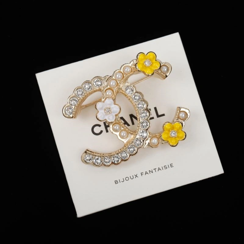 Chanel Brooches StreetReady 224417