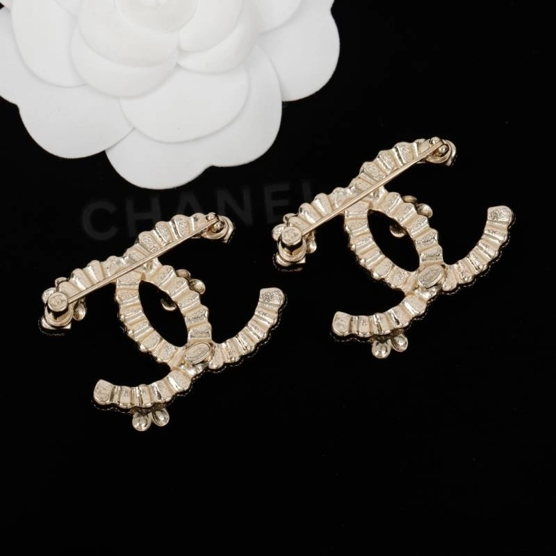 Chanel Brooches StreetReady 224417