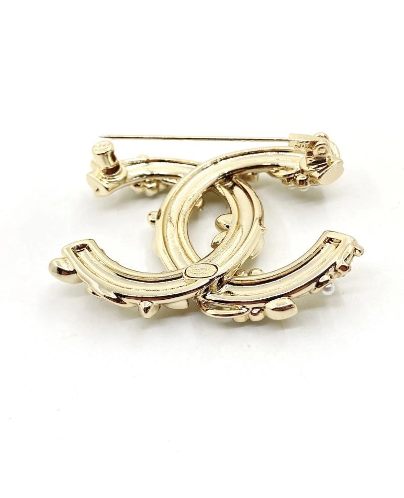 Neat Chanel Brooches 224414