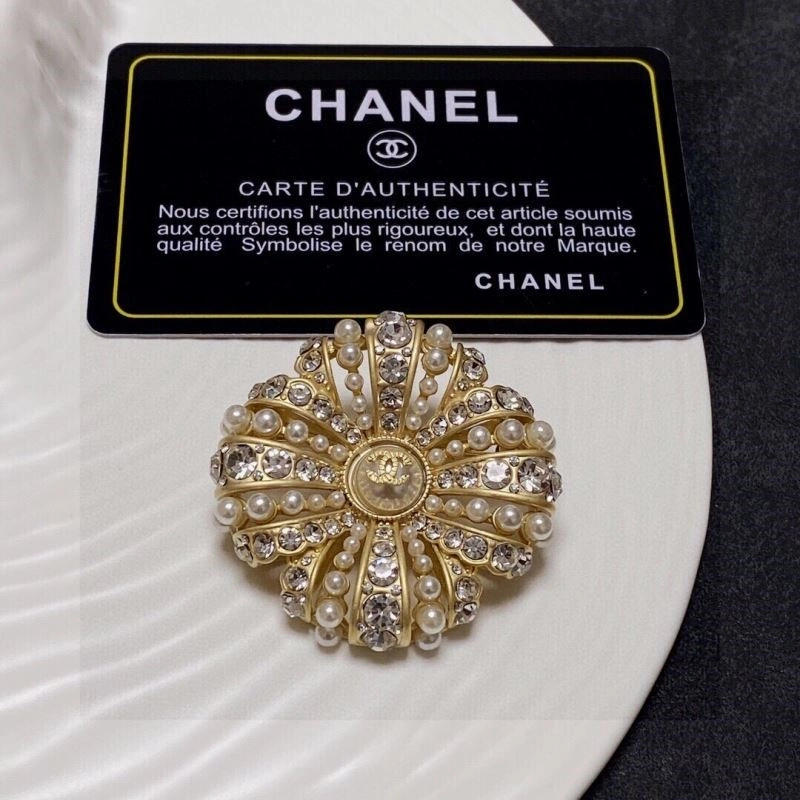 Durable Chanel Brooches 224412
