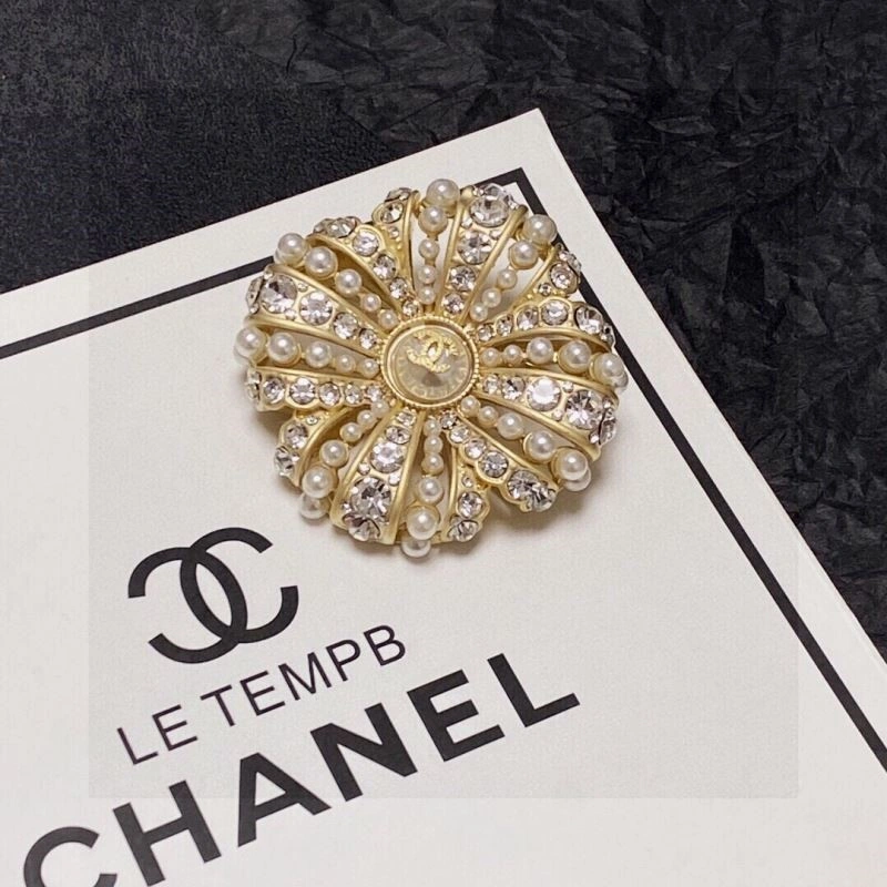 Durable Chanel Brooches 224412