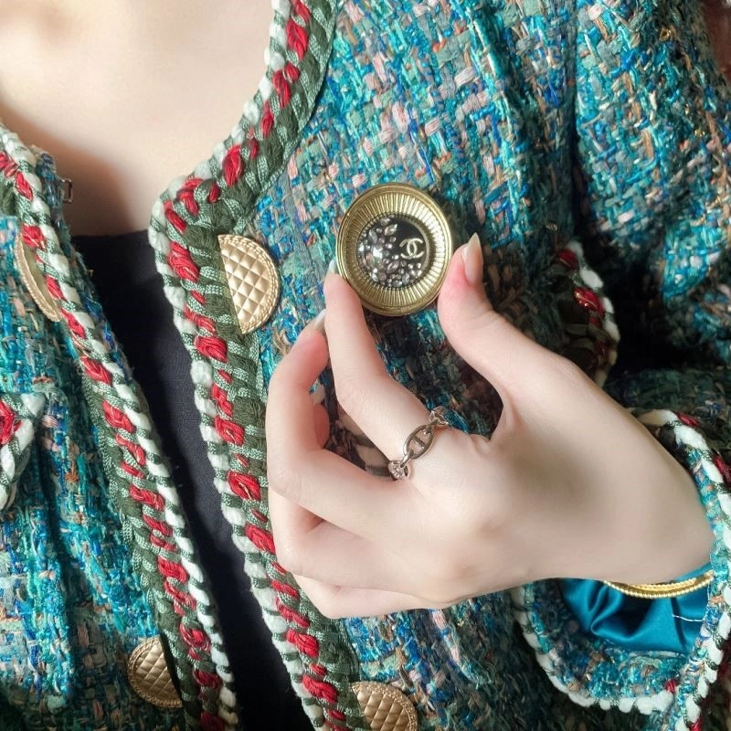 Neat Chanel Brooches 224415