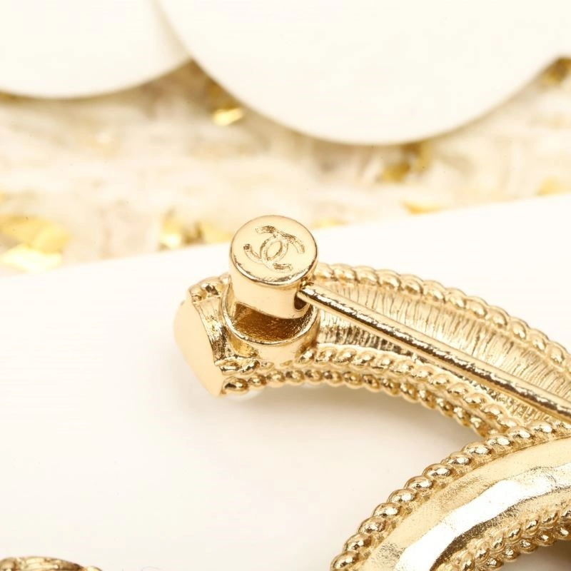 Chanel Brooches EyeCatching 224409