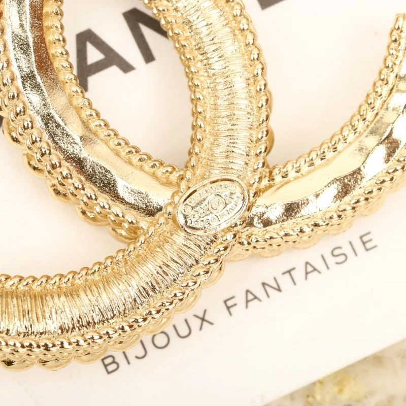 Chanel Brooches EyeCatching 224409